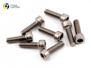 Parafuso de tit&acirc;nio