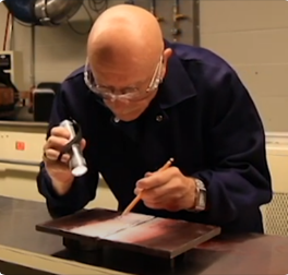 ​​Inspe&ccedil;&atilde;o de L&iacute;quido Penetrante